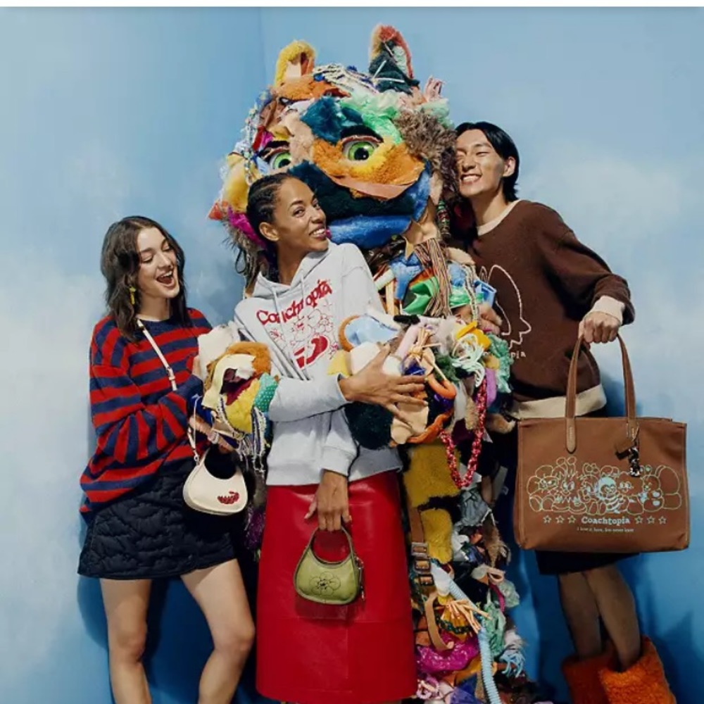 Coach Tote In 100% Recycled Canvas: Coachtopia Creatures - Picture 5 of 10